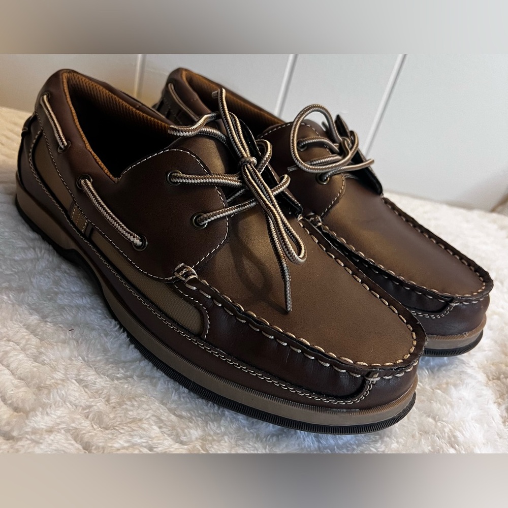 EUC Outland Men’s Classic Brown Boat Shoes, 11W